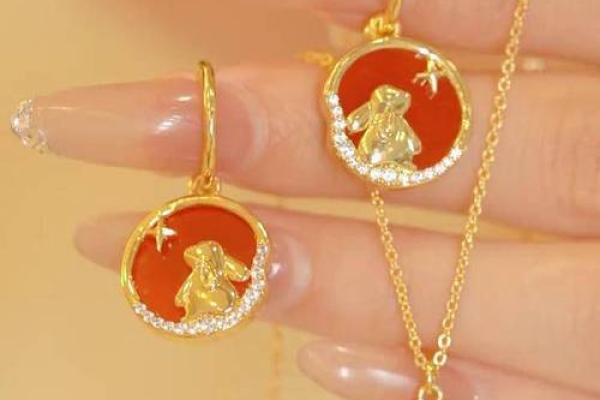 2025属兔佩戴饰物 2025年属兔人必戴饰物指南提升运势与吉祥